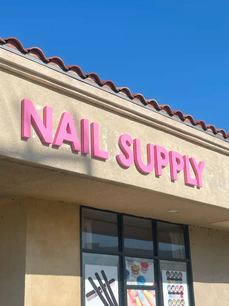 IMG 8018 Store front signs